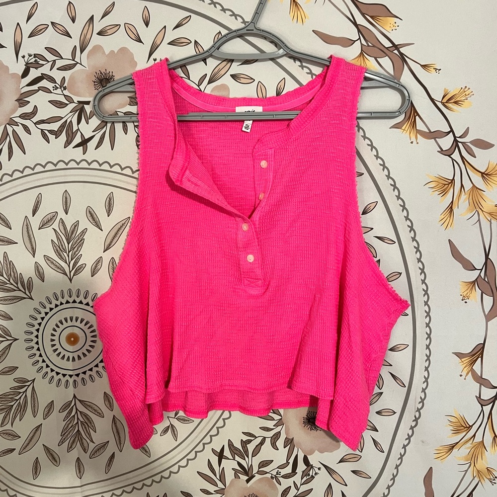 NWT aerie top